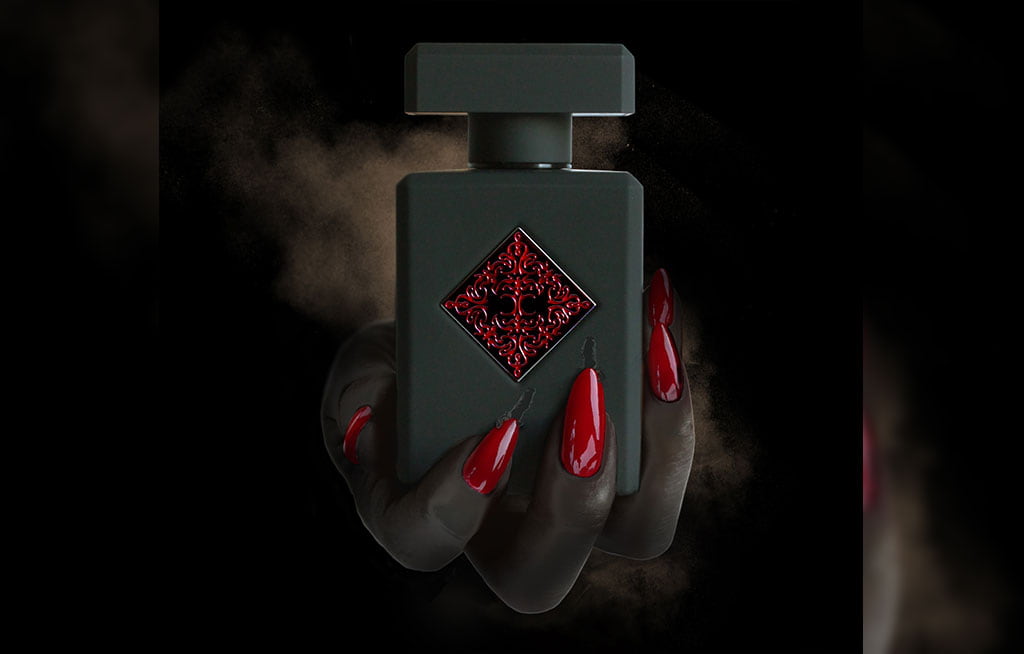 یک عطرInitio ، از مواد اولیه با بهترین کیفیت ساخته شده است