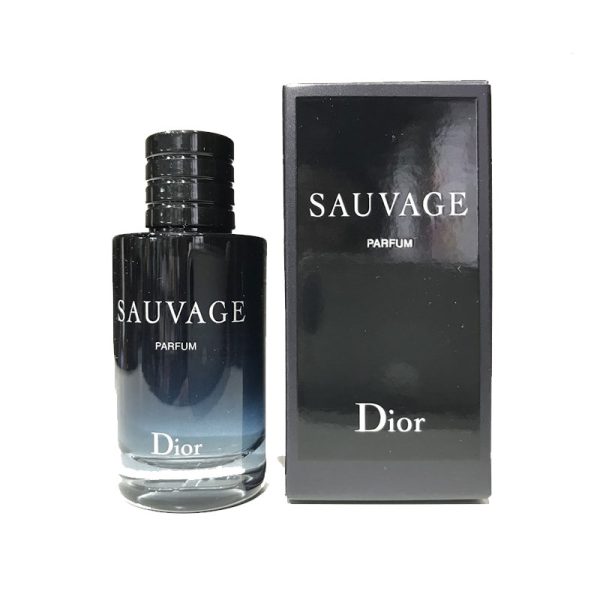 رایحه دیور ساواج پرفیوم (Christian Dior Sauvage Parfum) با اینکه از نت های ساده ای تشکیل شده است، اما یک رایحه غیرخطی به حساب می آید